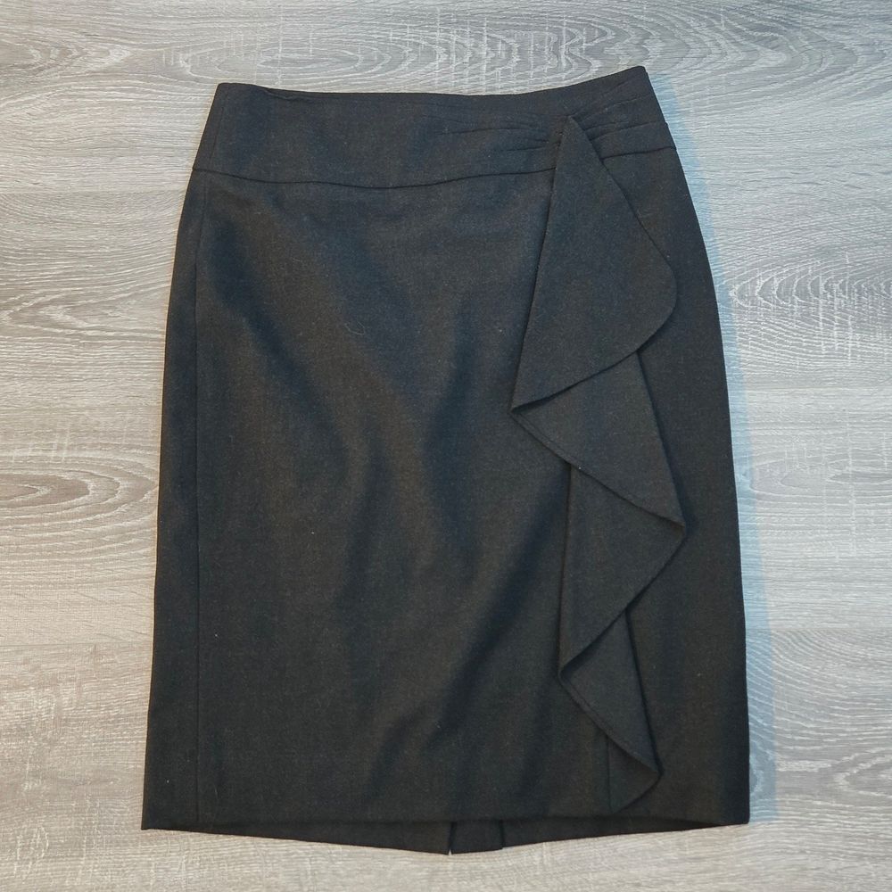 Classiques Entier womans size 4 black‎ vented lined back zip skirt